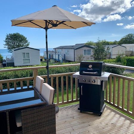 Lydstep Beach Bayview 3-Bedroom Holiday Home Tenby Exterior photo