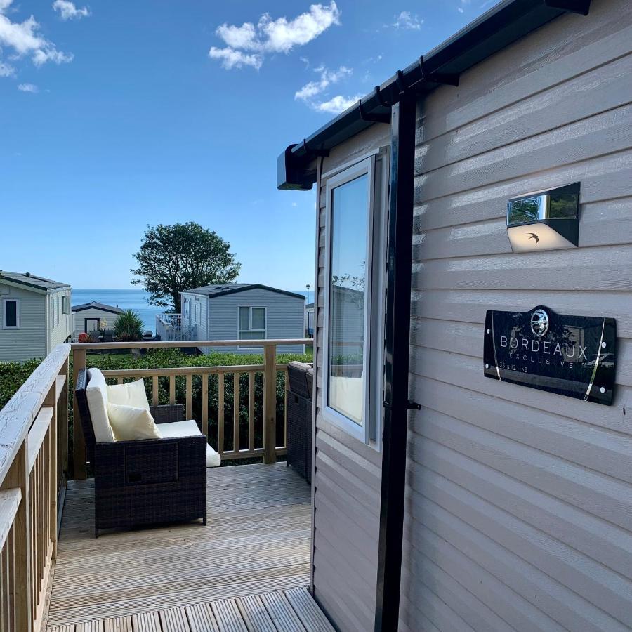 Lydstep Beach Bayview 3-Bedroom Holiday Home Tenby Exterior photo